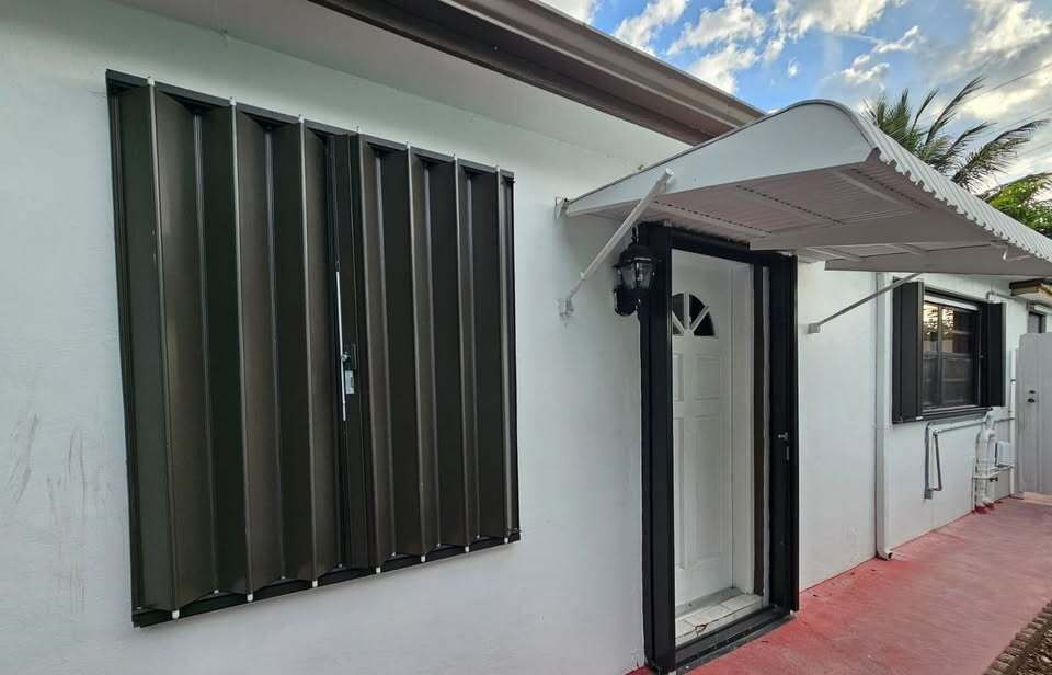 Building Photo - 11320 NW 59th Ave