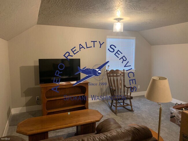 Building Photo - 4 br, 3 bath House - 1601 E Marilyn Cir