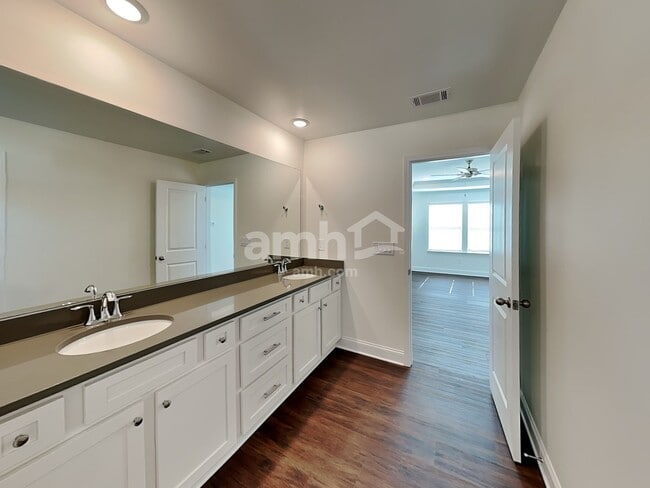 Building Photo - 5243 Blue Mountain Dr