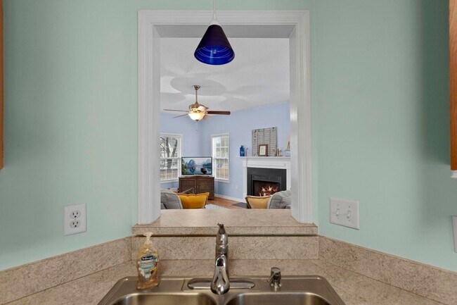 Building Photo - Home in Waterfront Community