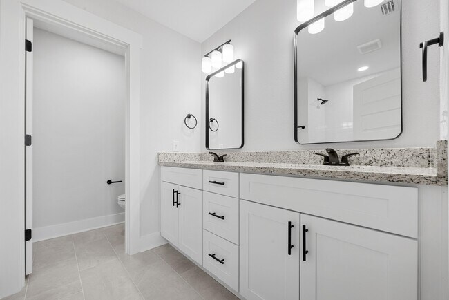 Building Photo - 1409 Little Brothers Ln