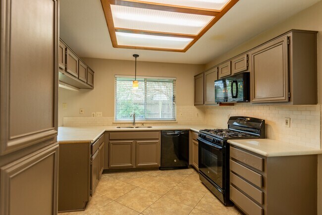 Building Photo - 12034 Paddock Way
