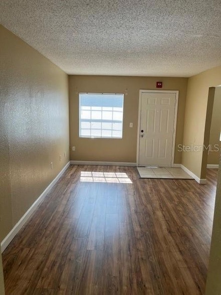 Building Photo - 452 Banyon Tree Cir