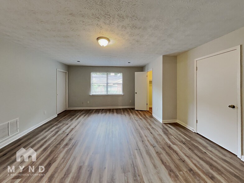 Building Photo - 9033 Hamilton Ct