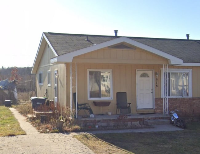 Building Photo - 918 Boon St