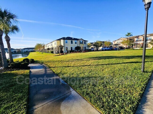 Building Photo - 11541 Crowned Sparrow Ln