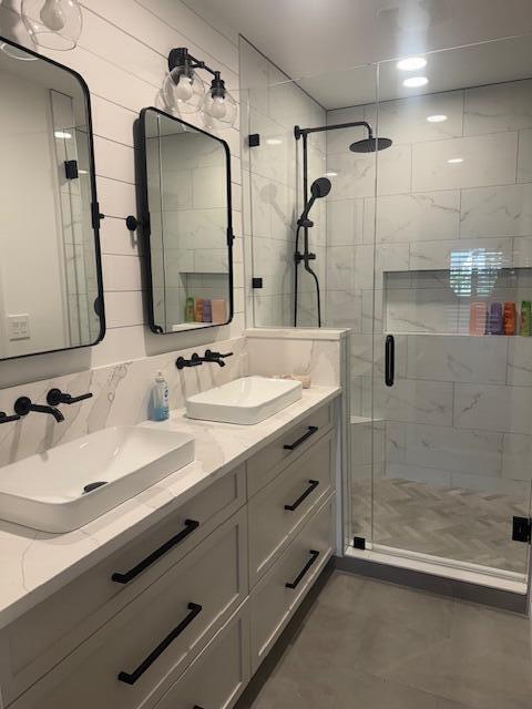 Building Photo - 404 Clubhouse Cir