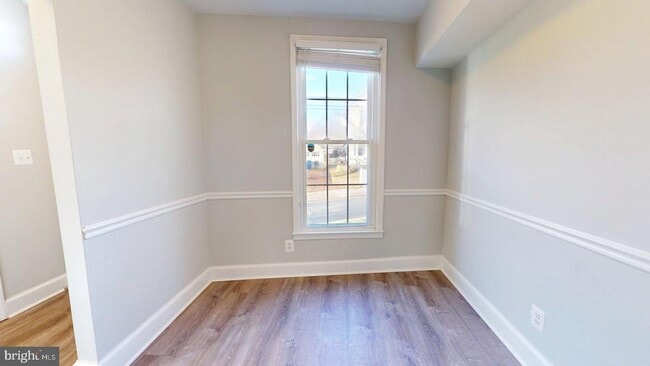 Building Photo - 2011 N Oakland St