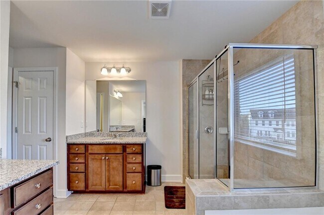 Building Photo - 777 Wexford Cove Way