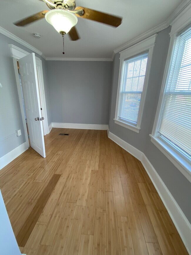 Building Photo - 64 Grove St