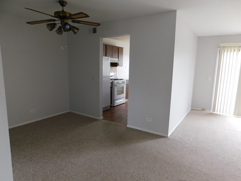 Building Photo - 573 Greystone Ln