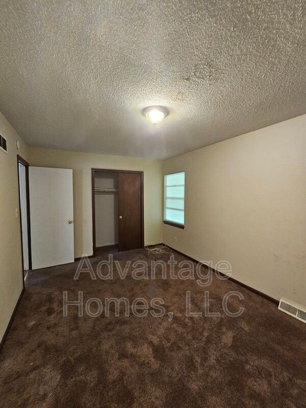 Building Photo - 3212 N 68th St