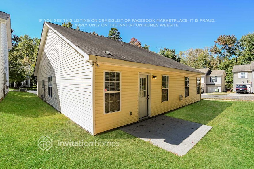 Building Photo - 305 Peachtree Rd