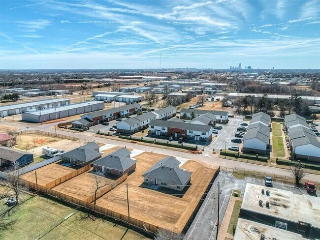 Building Photo - Turnkey 3-Bedroom Home in NW OKC – Perfect for Pets!