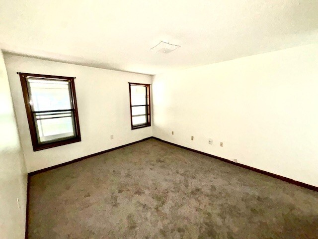 Building Photo - 7871 Carol Elaine Cir