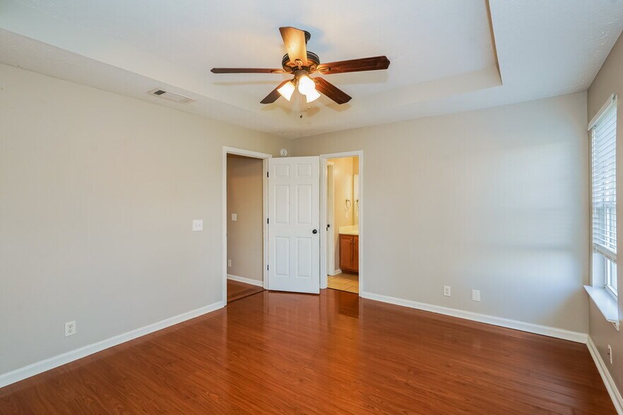 Building Photo - 7405 E Winchester Dr