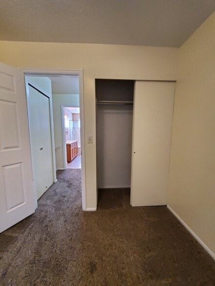 Building Photo - 1020 E 1275 N