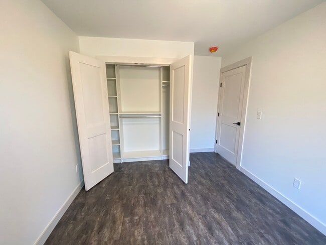 Building Photo - AVAILABLE JUNE - New Construction 3 Bed, 2 Bath Home....Perfect Location!