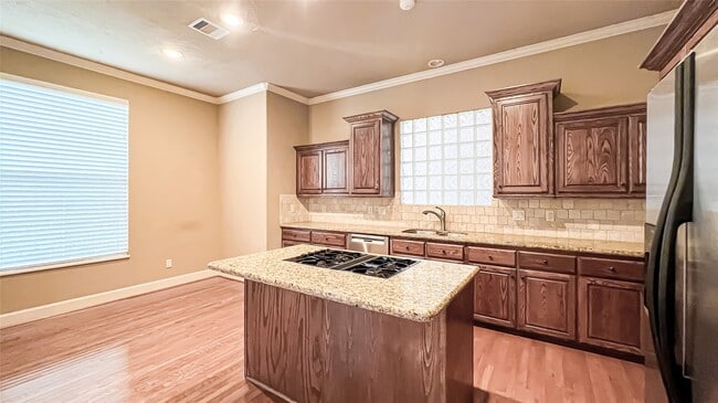 Building Photo - 2418 Ralph St