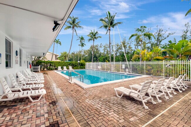 Building Photo - 3660 NE 166th St