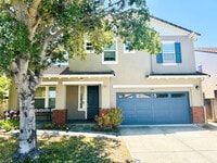 Building Photo - 40 Portsmouth Dr