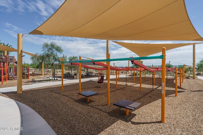 Building Photo - 16019 W Soft Wind Dr