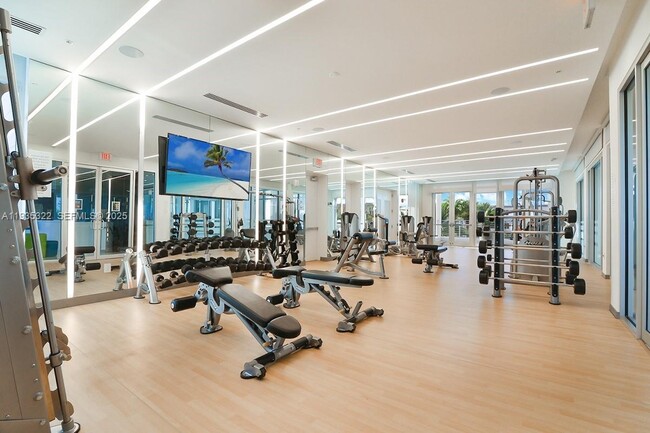 Building Photo - 10245 NW 63rd Terrace