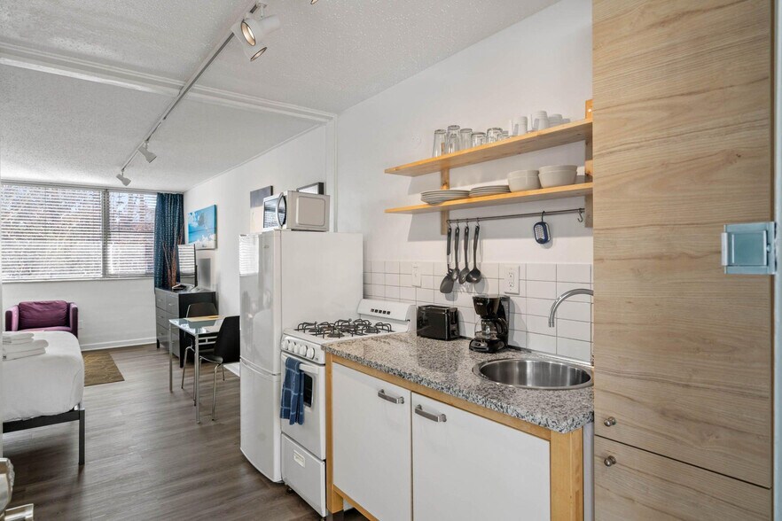 Building Photo - 47 25th St NW