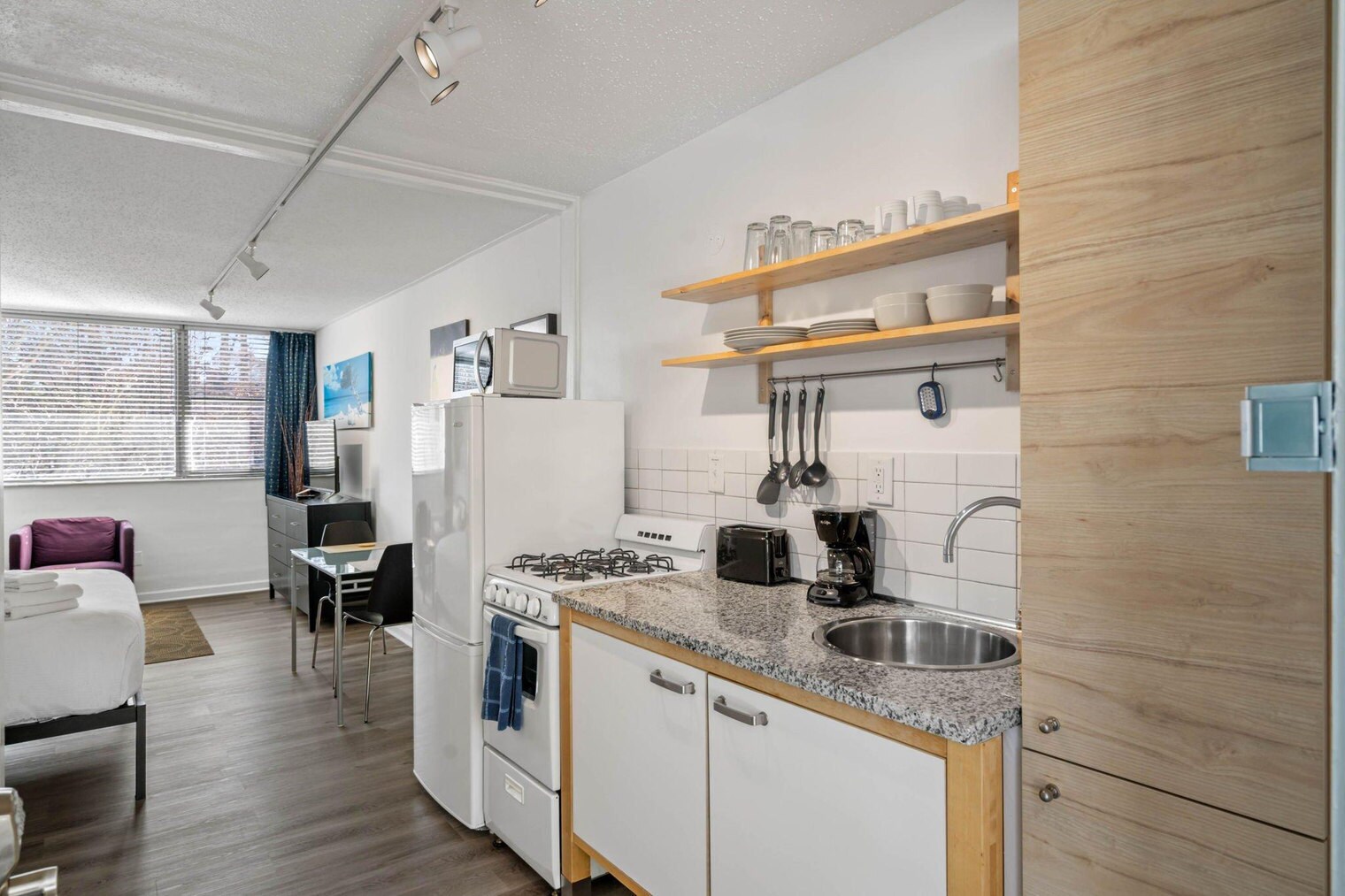 Building Photo - 47 25th St NW