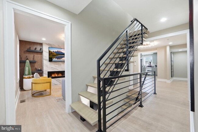 Building Photo - 6314 Barrs Ln