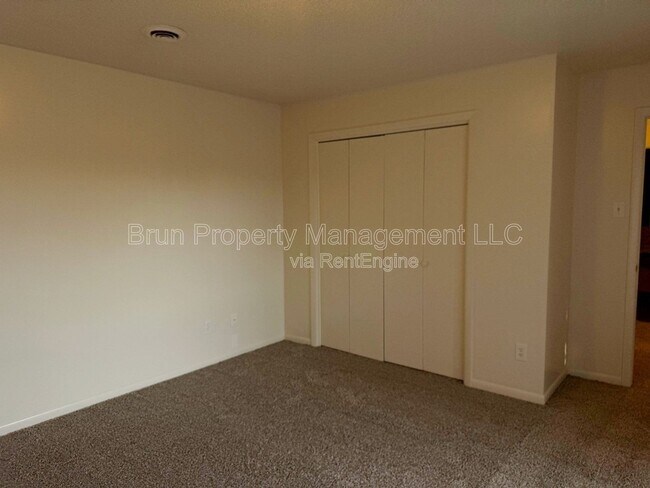 Building Photo - 505 Cross Creek Rd