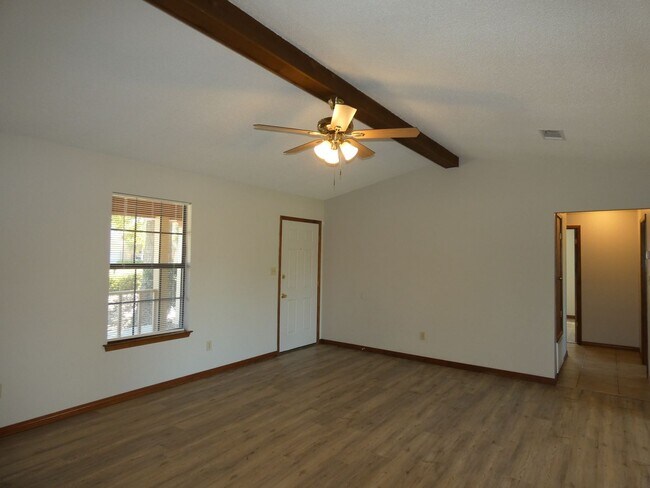 Charming Ranch Style Home Pace - Charming Ranch Style Home Pace Milton Fl Building Photo 