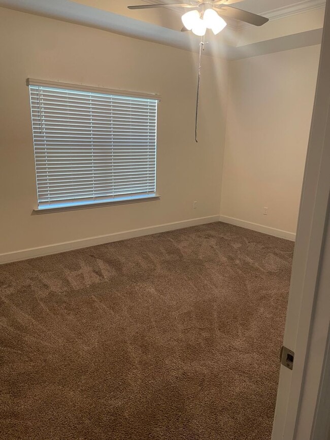 Building Photo - Beautiful 3/2 home for rent