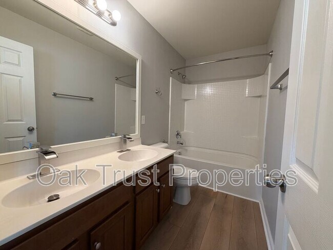 Building Photo - 701 Greymohr Ln