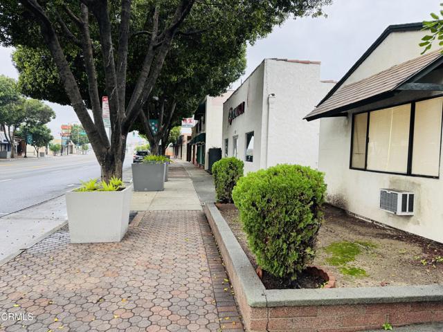 Building Photo - 9173 Las Tunas Dr