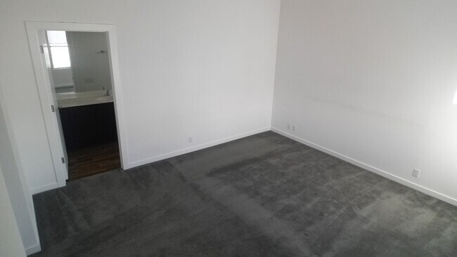 Building Photo - 223 Dougram Ave