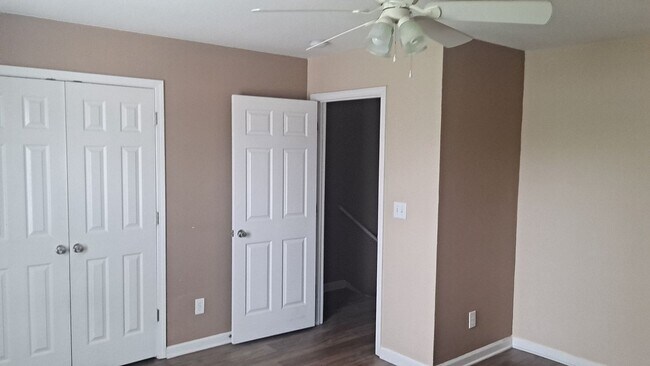 Building Photo - 100 Thermal Ct