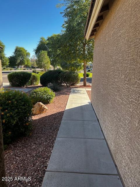 Building Photo - 18410 W Lundberg St