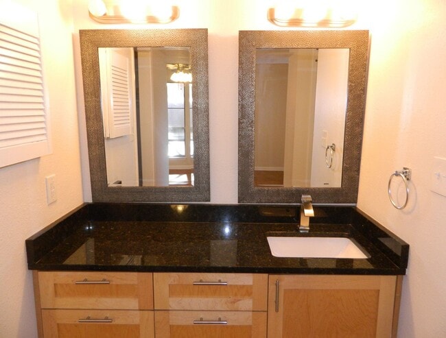 Building Photo - Rooney Properties3 (8607 Fathom Cir)