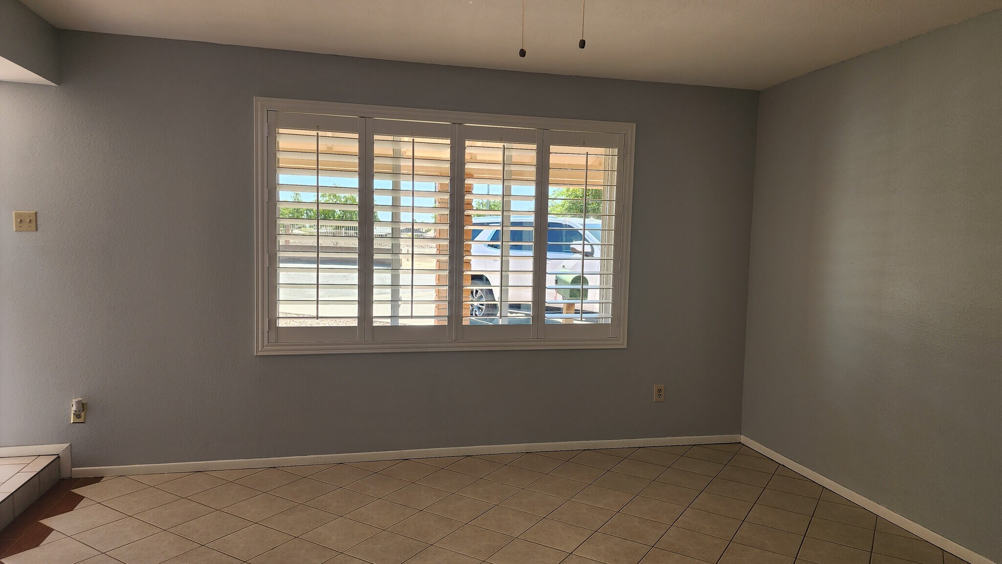 Building Photo - 3808 W Malapai Dr