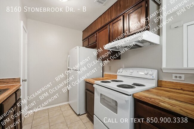 Building Photo - 8160 Stonebrook Dr