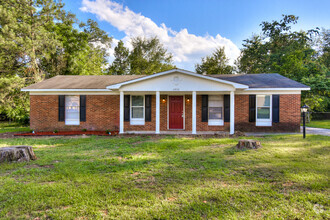 Building Photo - 3 Bedroom Augusta Home