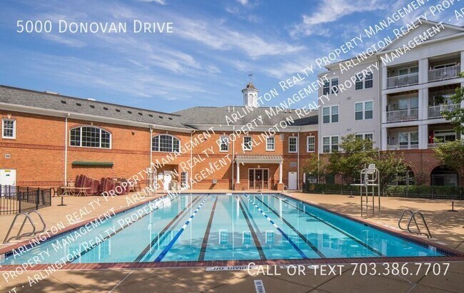 Building Photo - 5000 Donovan Dr