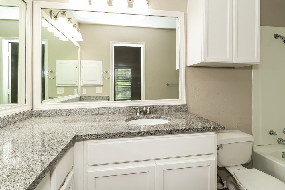 Building Photo - 2618 Butterfield Dr