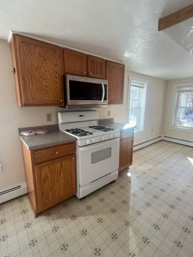 Building Photo - 160 Bank Street Extension