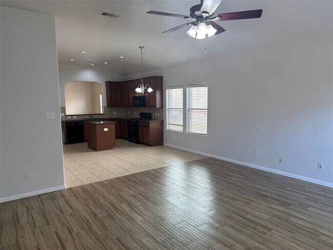 Building Photo - 15214 Bartlett Landing Dr