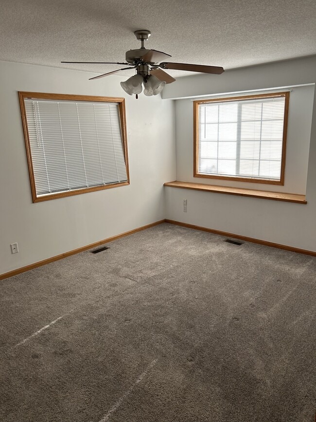 Building Photo - 1035 Petra Ct SW