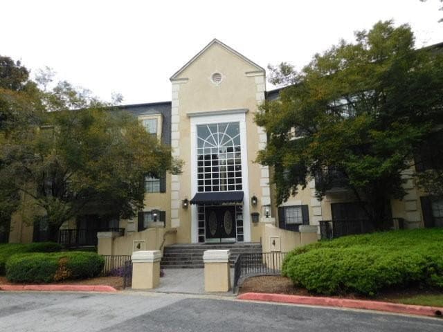 Building Photo - 4115 Pine Heights Dr NE