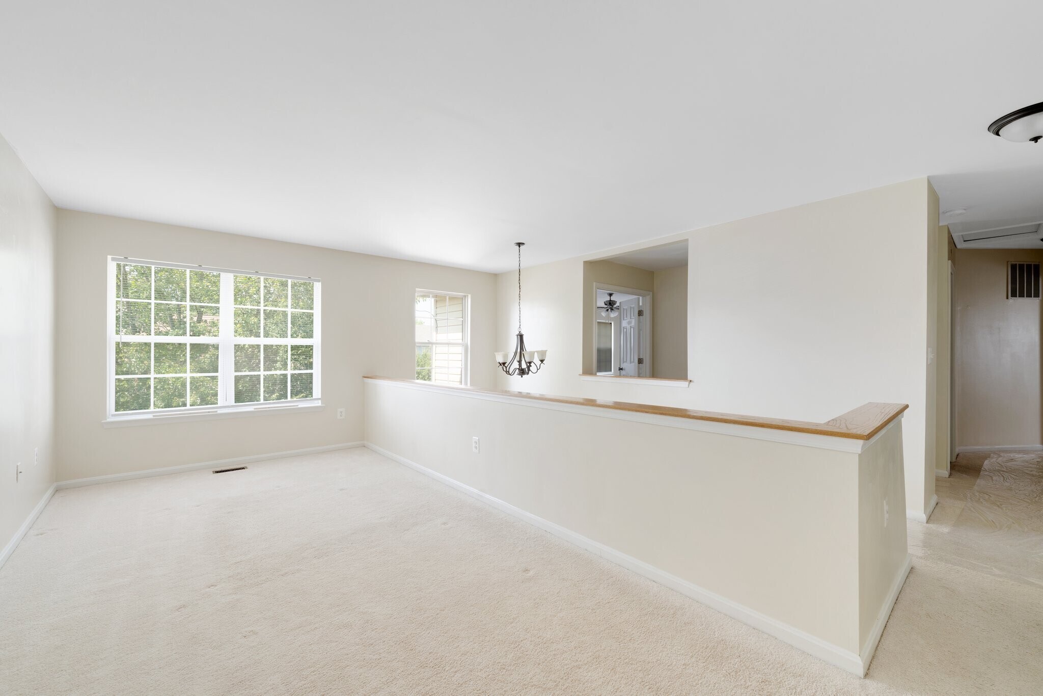 Building Photo - 6119 Oaklawn Ln