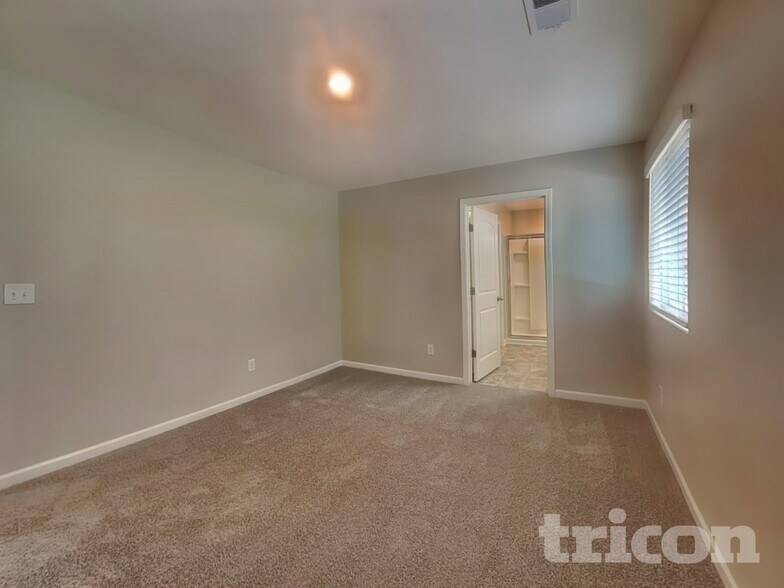Building Photo - 9216 War Eagles Way